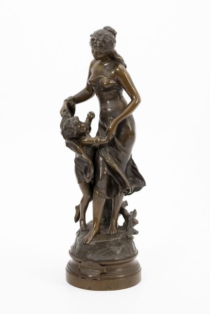 MOREAU,  Math  
 

 
"La Bienfaisance" 
 

 Bronze