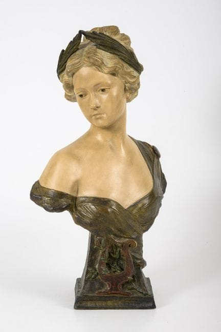Jugendstil-Büste: Allegorie der Kunst und Poesie. 