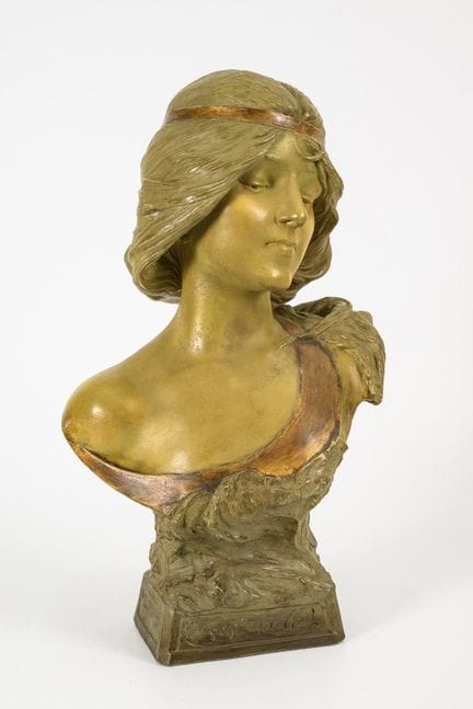 Jugendstil-Büste "Crépuscule".  
 

 Ungemarkt, Bl