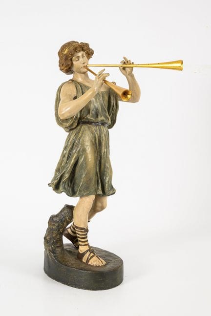 Figura: Suonatore di aulos. Manifattura viennese F
