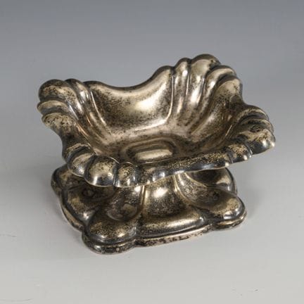 Salière d'argento.  

Marchio di controllo 13 Lot/