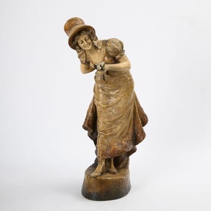 Große Frauenfigur mit Veilchen. Wiener Manufaktur 