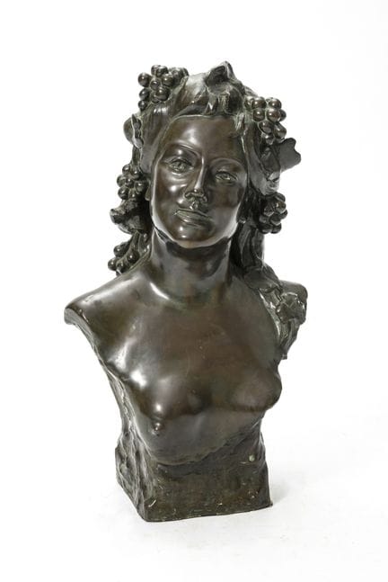 普伊特（PUYT），亚瑟（1873—1955）  
 

 
一位酒神女信徒的大型半身像 
 

 