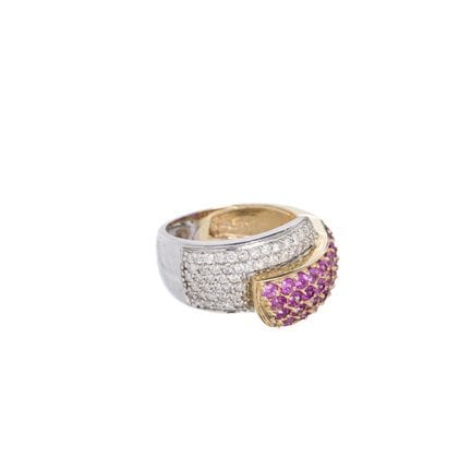 Bicolor-Pavéring mit Rubinen und Diamanten. Bita.
