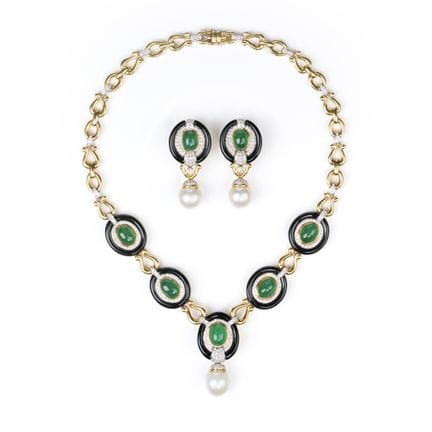Opulento collar tipo lavallière de oro y pendiente