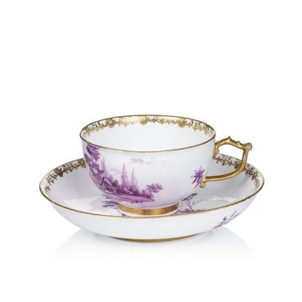 印有瓦托画作场景的茶杯及杯托。迈森。约1745–1750年。
迈森瓷器制造厂 1710年 迈森
让-