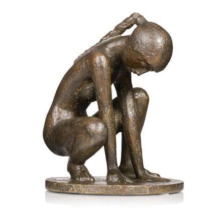 Gottfried Kohl, Hockendes Mädchen, zeichnend. 1984