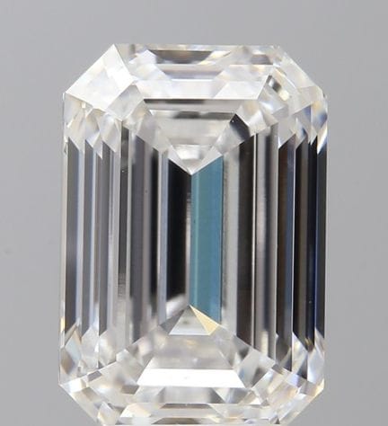 Un diamante sintético de corte esmeralda de 5,030 