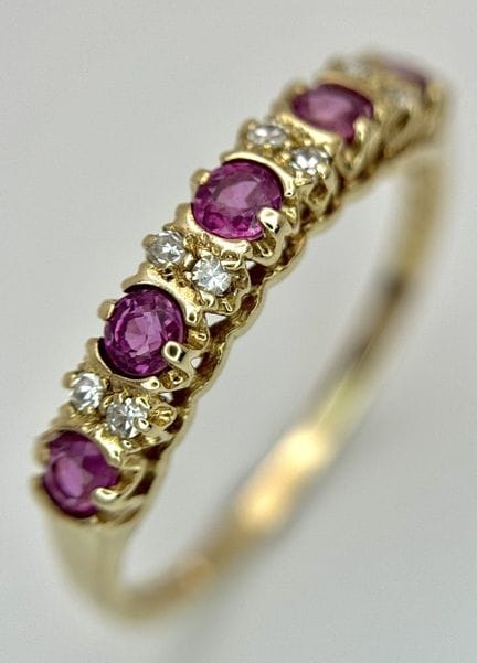 Bague demi-éternité en or jaune 9 carats, sertie d