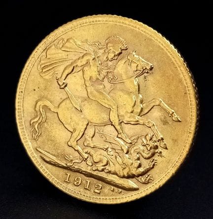 Une pièce « Sovereign » en or massif de George V d
