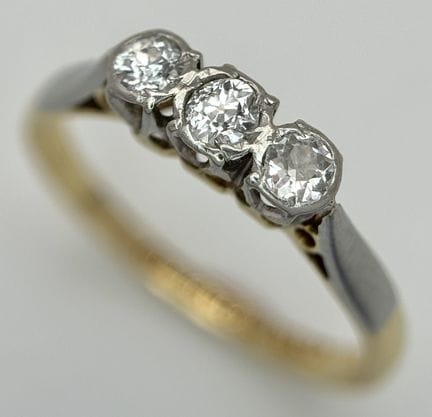 ANILLO ANTIGUO DE ORO AMARILLO DE 18 QUILATES Y PL