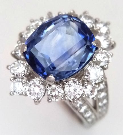 Une bague de soirée à couper le souffle, certifiée