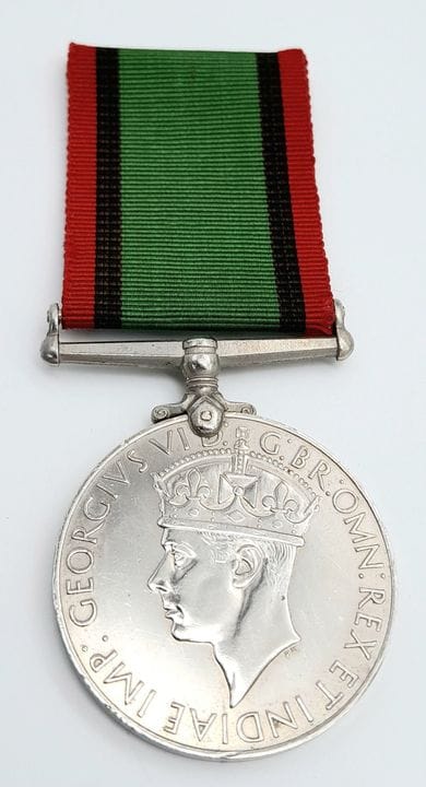 Un exemplaire de la Médaille du service général de