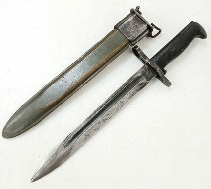 Baïonnette et fourreau M1 Garand américains de la 