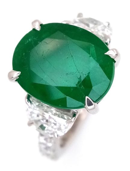 Une superbe bague de cocktail en platine 950, sert