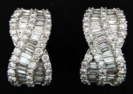 An 18K White Gold and Diamond Pair of Huggie Dress
