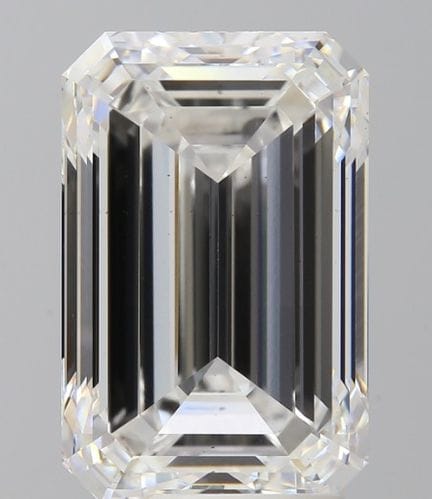 Un diamante de 7,030 ct, de corte esmeralda y cult