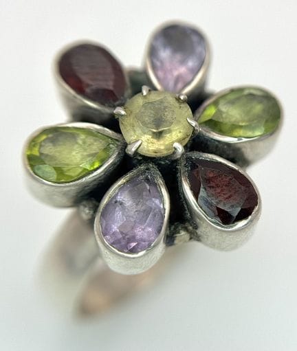Anello in argento sterling con pietre semipreziose