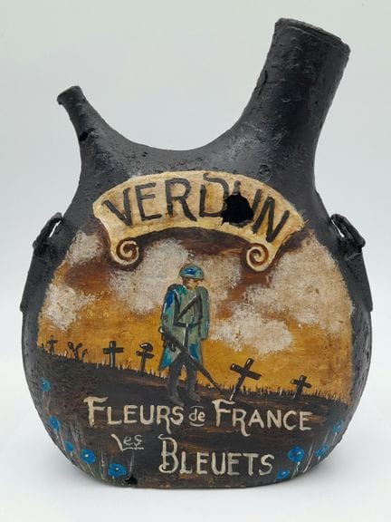 Eine französische Feldflasche aus dem Ersten Weltk