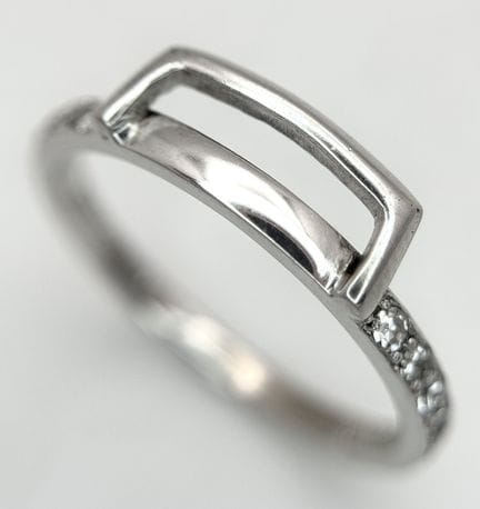 Anello in oro bianco 9K con diamanti e motivo traf