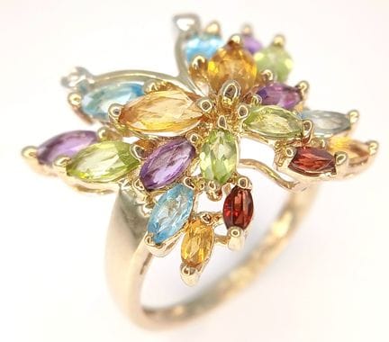 Bague contemporaine en forme de papillon en or jau