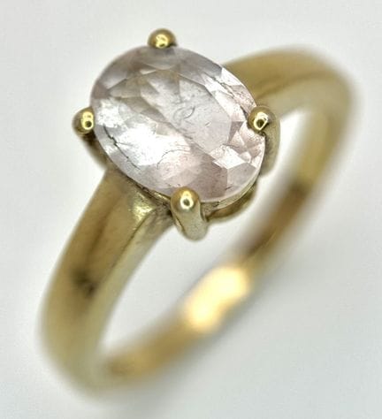 Ein hübscher, mit Gelbgold vergoldeter Solitärring