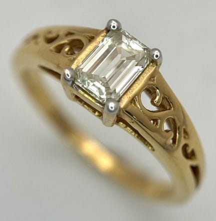 Ein Diamant-Solitärring aus 18 Karat Gelbgold (Prü