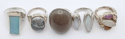 Fünf Ringe aus 925er Silber. Doppelter Perlmutt-Ri