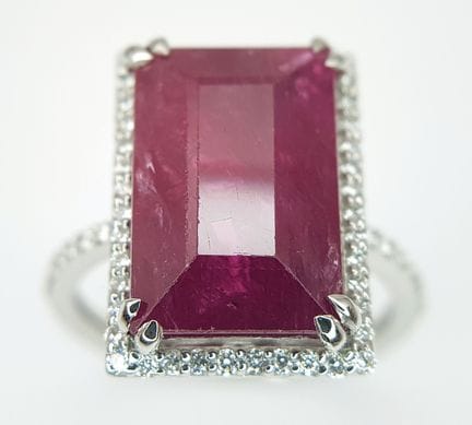 Anello da cocktail in platino 950 con rubino e dia