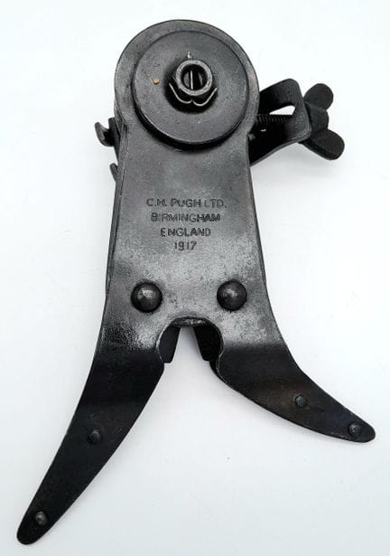 Eine originalgetreue Nachbildung der SMLE-Drahtsch