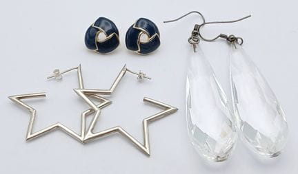 Ein Set aus drei bezaubernden Ohrringpaaren. Beste