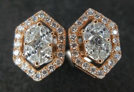 Coppia di orecchini a bottone di lusso in oro 18 c