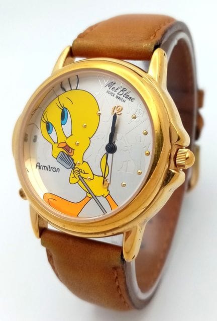 Eine „Looney Tunes“-Uhr mit Tweety-Vogel-Stimme vo