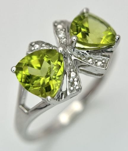 Bague en argent sterling ornée d'un joli nœud, ave