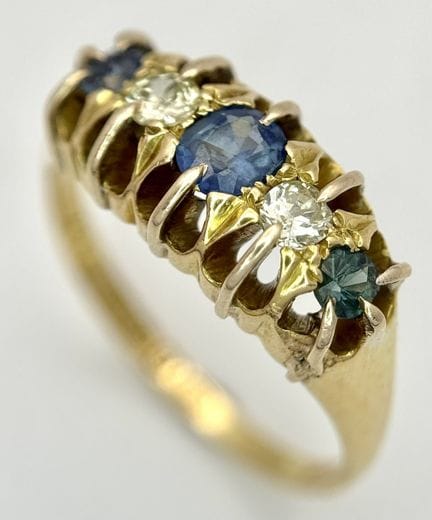 Ein Ring aus 18-karätigem Gelbgold mit antiken Dia