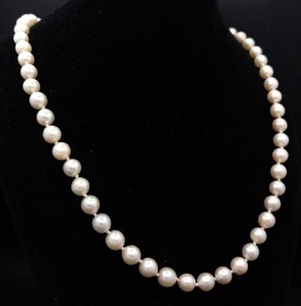 Una collana di perle coltivate. Perle coltivate co