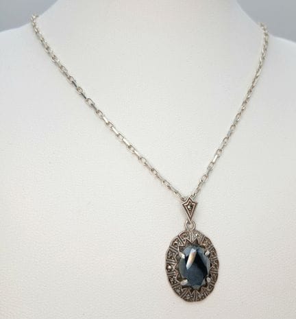 A Pretty 925 Sterling Silver Black Stone and Marca