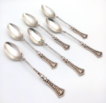 A Set of Six Antique Silver Teaspoons. Decorative 