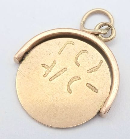 A 9K YELLOW GOLD, I LOVE YOU SPINNER PENDANT / CHA