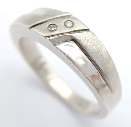 Anello bicolore in argento sterling con due diaman
