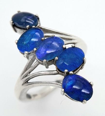 An Attractive Sterling Silver Synthetic Blue Sapph