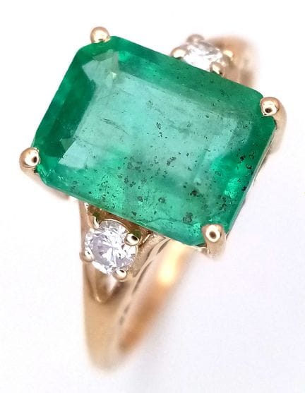 Ein Cocktailring aus 14-karätigem Gelbgold mit ein