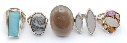 Cinq bagues en argent 925. Double nacre (taille N1