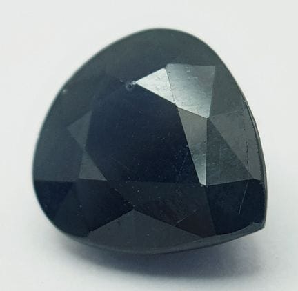 Saphir naturel bleu foncé de 5,01 carats, taille «