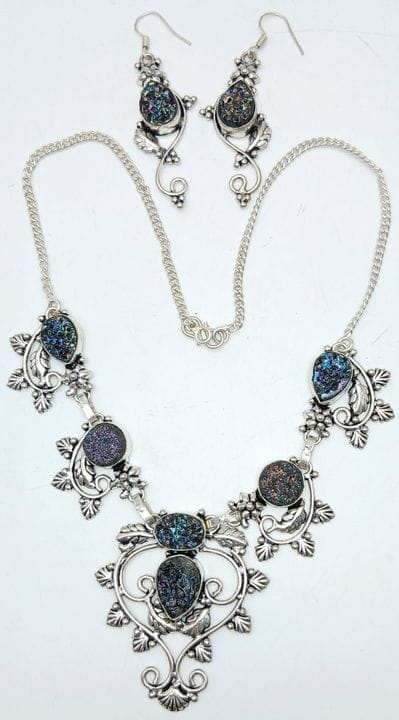 A Vintage 925 Sterling Silver Filigree Floral Jewe