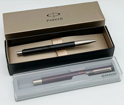 2 bolígrafos Parker. Por favor, mira las fotos.