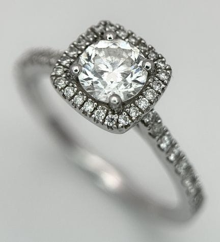 Anillo de diamantes de platino 950 con certificaci