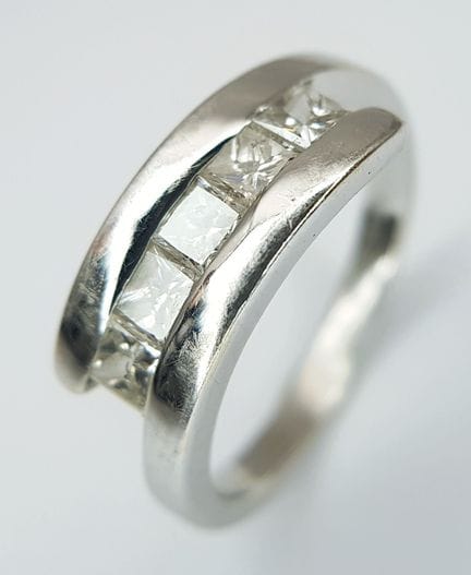 Bague entrecroisée en or blanc 14 carats, sertie d