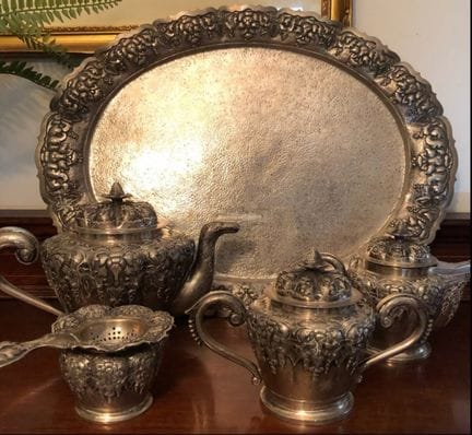 Service à thé antique en argent massif de six pièc