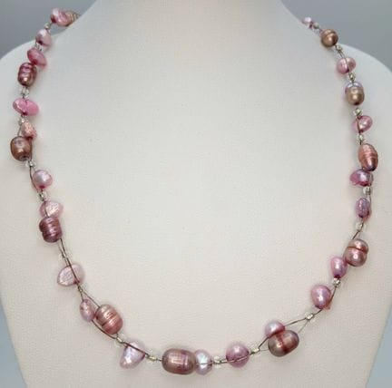 Un impresionante collar de perlas de agua dulce ro